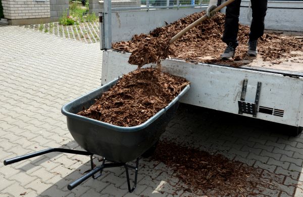 Bulk Mulch Delivery in Lake Placid