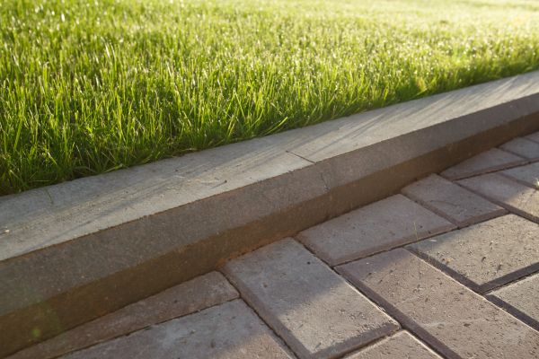 Lawn Edging Replacement in Lake Placid